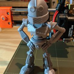 Robot gigante de hierro Miny