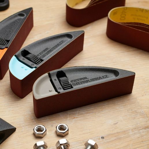 3D_Printed_Sanding_block_Tool_01.jpeg 3D Print - Sanding block with tension adjustment