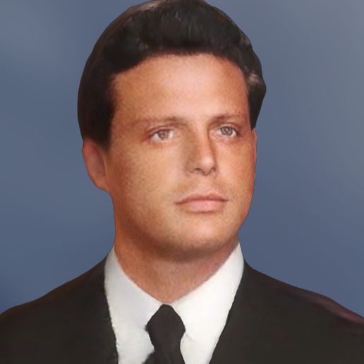 photo_2023-12-22_03-07-59.jpg Luis Miguel - face or bust