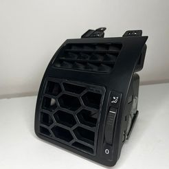 fee0b379-e1c0-451b-963d-145e1547c775.jpg Volkswagen Touran 1 bouche d'aération en nid d'abeille