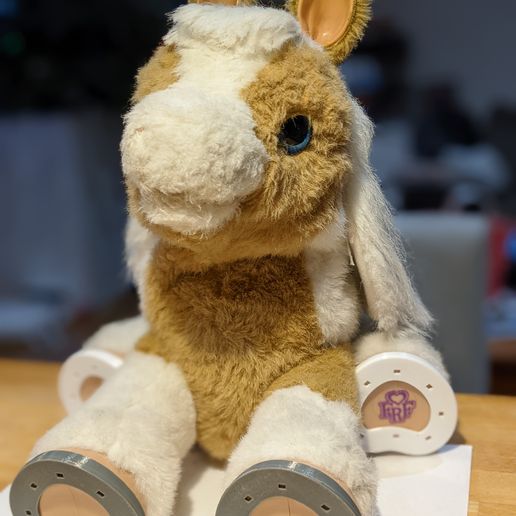 Hasbro FurReal  Baby Butterscotch Horseshoes 3D model