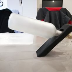 IMG_20181126_174926.jpg Fichier STL gratuit Support Bouteille de Vin en Equilibre・Plan pour imprimante 3D à télécharger