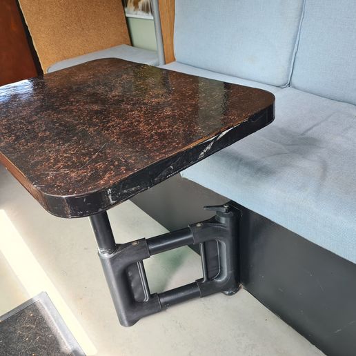 20250420_130047.jpg Mesa columpio