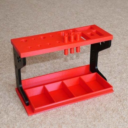 Toolrack06.JPG Organizador de estante de herramientas de escritorio para pequeñas herramientas de mano