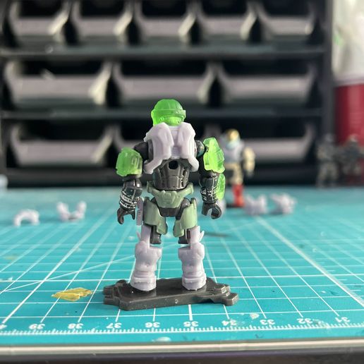 【希少】　HALO ハロ GROBETREKKER MEDIUM CHEST Team Rocket's Orbeetle 104/098 Sv10: The Glory of Team