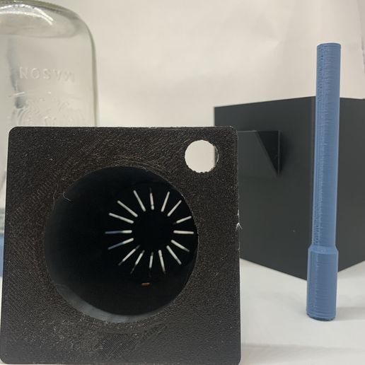 IMG_7224.jpg Self watering Mason Jar Planter