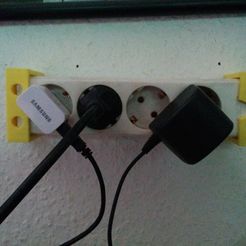 IMG_20141105_143702.jpg customizable Socket Outlet Mount / Anpassbare Steckdosenleistenhalter
