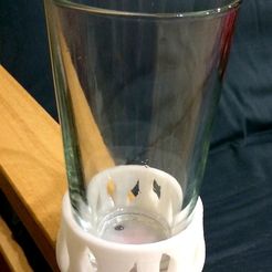 2014-01-19_20.51.06.jpg Porte-gobelet pour broche/bouteille