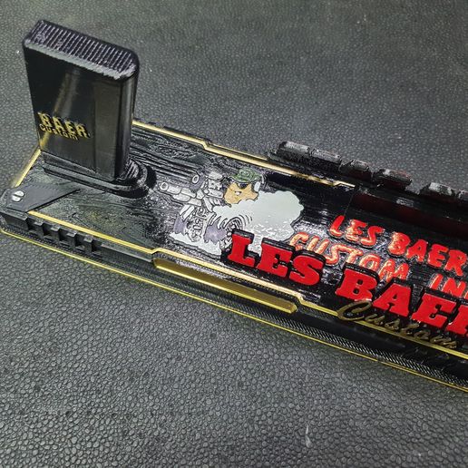 20250616_204839.jpg Colt 1911 Ständer - LES BAER Custom Inc.