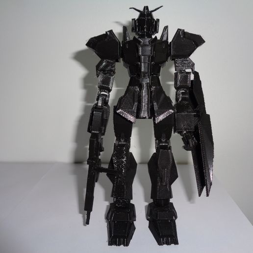 DSC00372.JPG Robot Gundam articulado