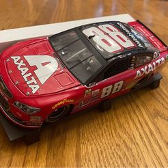 326168837_1199828923968559_341784893674709408_n.jpg STL file Display for 1/24th scale NASCAR Diecasts, Racetrack wall display・3D printing idea to download