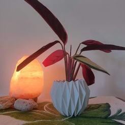 Origami style flowerpot