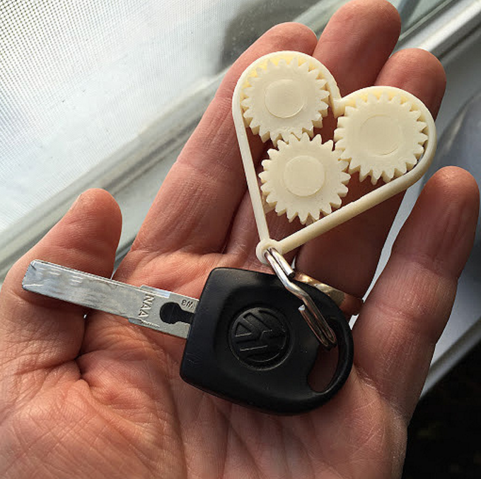 Capture_d_e_cran_2016-01-11_a__10.16.45.png Free STL file Heart Gear Keychain・3D printable design to download, UrbanAtWork