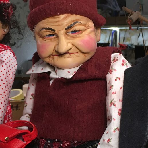 old-woman-what-can-be-done-3d-marionettes.jpeg 3D Model of a kind grandma's head for 3D printing
