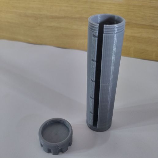 2-2.jpg 2¢ V2 coin holder