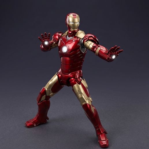 IRON MAN