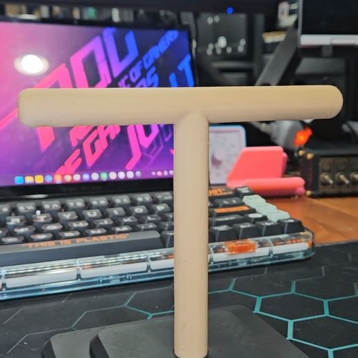 VideoCapture_20240130-233613.jpg Perch for parrots