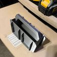 thumbnail.jpg Archivo STL Carro de baterías DeWalt・Plan para descargar y imprimir en 3D, jarrod_tipton