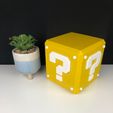 345997807_778053327238496_773270010782621695_n.jpg Super Mario Coincube Desk Lamp