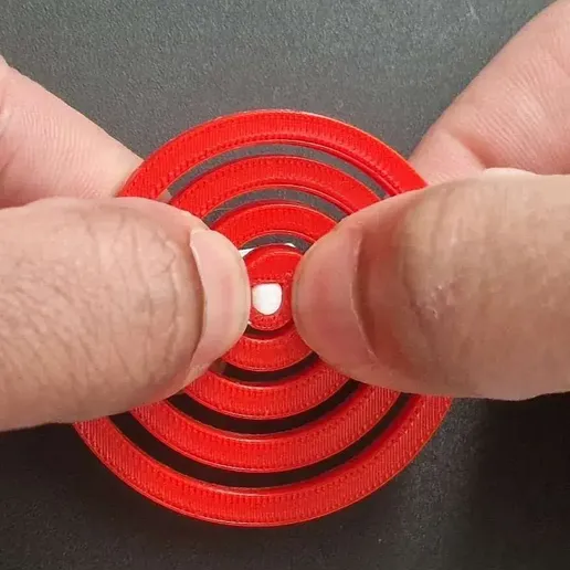 20250409_175512.webp hands3 sleeve holders for the handy