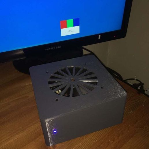 IMG_0293.JPG Ein einfaches kundenspezifisches Gehäuse für ein Mini Itx Motherboard