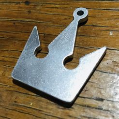 FF6964B3-2C82-4C4A-87FC-30073232C665.jpeg STL file Kingdom Hearts Crown Keychain・3D printer design to download
