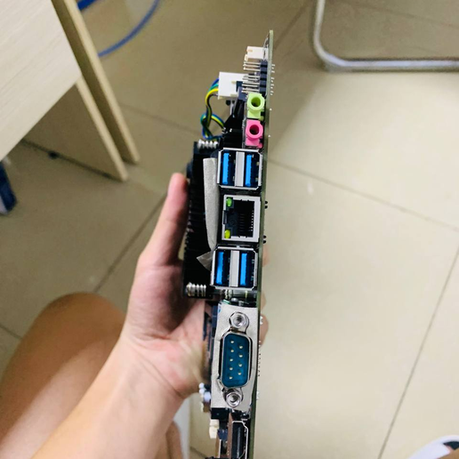 311146036_455459970034265_1650767489208814975_n.png ITX-Gehäuse