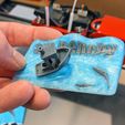 IMG_20200217_150026.jpg gMax 2 - 3D Benchy Holder with Sharks!