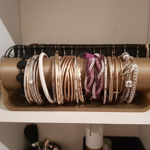 20180511_101458.jpg Держатель браслета