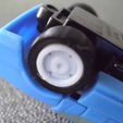 transformers-throttlebot-car-wheel-tire-hubcap-detail.jpg G1 Throttlebot 变形金刚的轮胎和轮毂罩