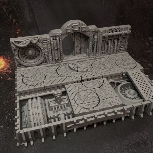 Engineering Deck Display Plinth with 32mm and 40mm base inserts