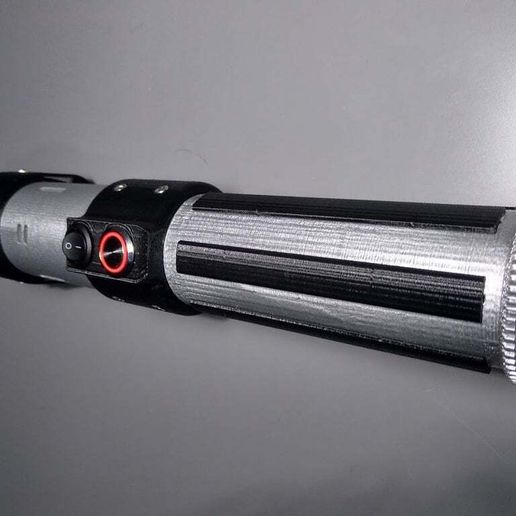 905434ea6a5002f0a7011f2b861ad8bd_display_large.jpg Darth Vader lightsaber with lights and sounds