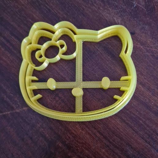 WhatsApp-Image-2022-10-04-at-18.59.27.jpeg Kitty set