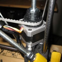 IMG_2289_display_large.jpg 3D-Datei Z-Achsenbefestigung für NEMA17-Motor (Darwin) kostenlos・Design für 3D-Drucker zum herunterladen