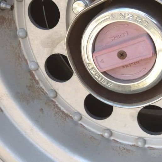 STL file Ford Bronco 1988 4x4 locking hubs・3D printable model to download・Cults