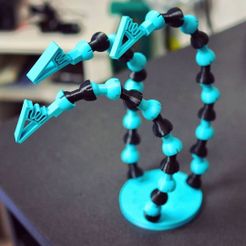 237069232_211107287633365_4605103647675989125_n.jpg STL file Arms with clamps・3D printer model to download