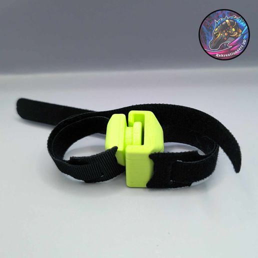 455256726_1032300858334693_5497203649143076592_n.jpg Clip para bastón manos libres sin imán + Clip para bastón ajustable