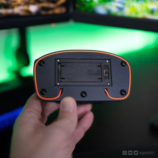 controller_stand_led_instagram_02.jpg Xbox Controller Stand with LED