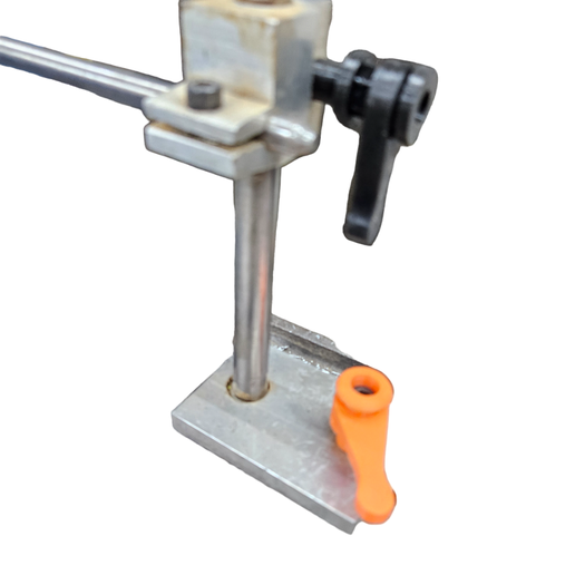 Jig-2-Flush.png Manípulo de alavanca de parafuso de cabeça cilíndrica - Métrico (M3 a M10) sem afastamento