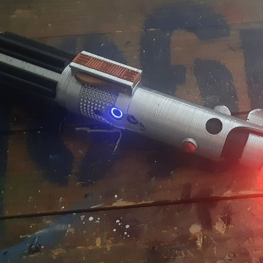 20230526_104211.jpg Anakin Skywalker EP3 Lightsaber Xenopixel compatible