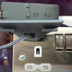 20190820_134219.jpg Fichier STL gratuit Prise d'alimentation USB mini étagère・Design pour imprimante 3D à télécharger