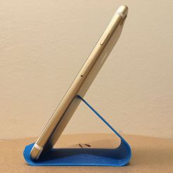 IMG_3284.JPG STL-Datei Minimum Phone Stand kostenlos・Design für 3D-Drucker zum herunterladen