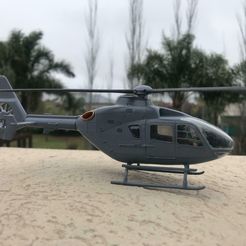 EC135 HUBSCHRAUBER SCALE MODELL 1 48 BAUSATZ