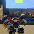 Stacks-2.jpg Transformers Armada Optimus Prime Smokestacks/Gauntlet Guns