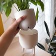 pot-with-legs-inside-part.jpg pot with legs, planter with 4 legs