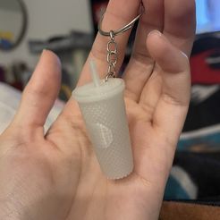 19059.jpg STL file Starbucks Style Studded Tumbler Keychain・3D printer model to download
