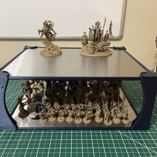 assembled.jpg Magnetgestell für Wargaming