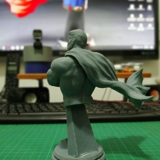 WhatsApp-Image-2021-09-05-at-2.13.21-AM-2.jpeg SUPERMAN fanart bust alex ross style 3D print model