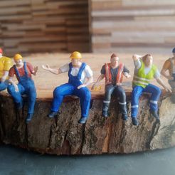 296905043_7698413836897269_4973704656431367788_n.jpg OBJ file HO Scene - Seated Workers・3D printable model to download