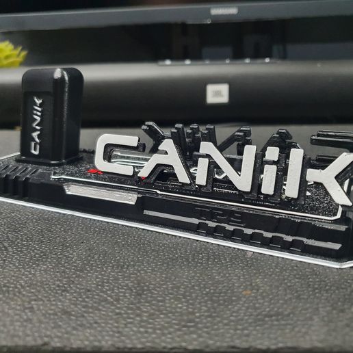 20250615_223959.jpg CANIK TP9 Display-Ständer (Update Neue Basis)